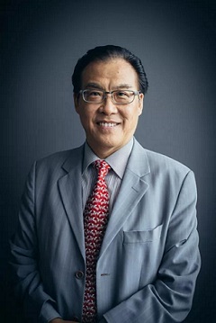 Mr. Chen, Senior English Tutor